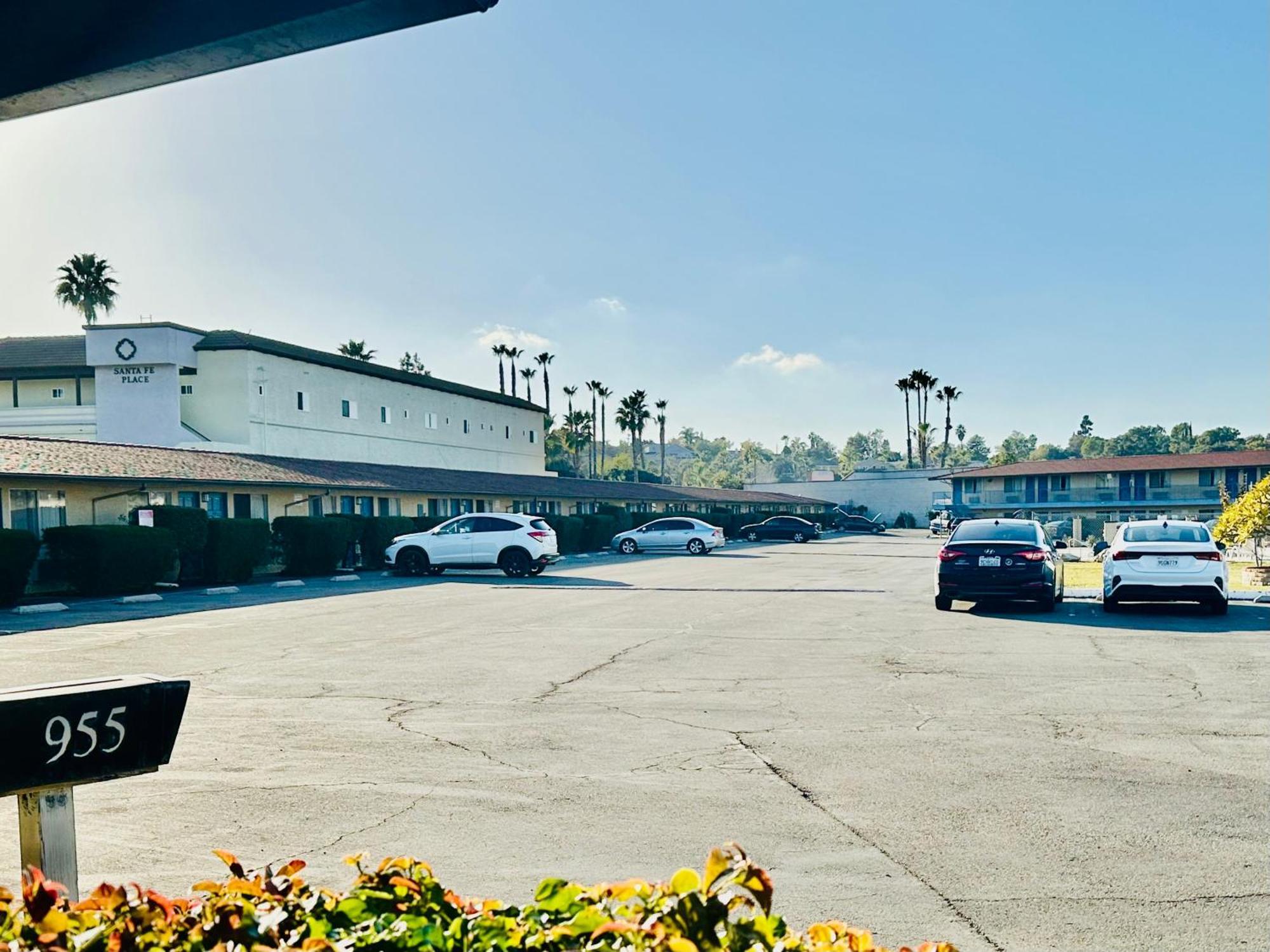 Franciscan Inn Motel Vista Bagian luar foto