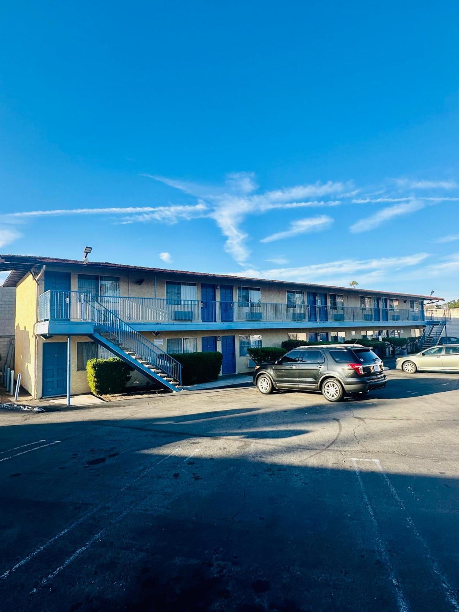 Franciscan Inn Motel Vista Bagian luar foto