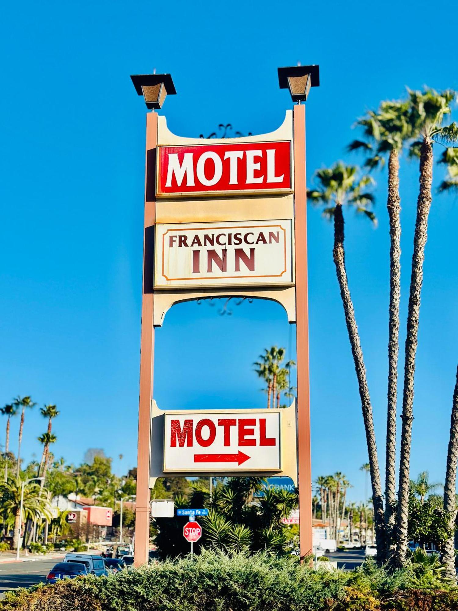 Franciscan Inn Motel Vista Bagian luar foto