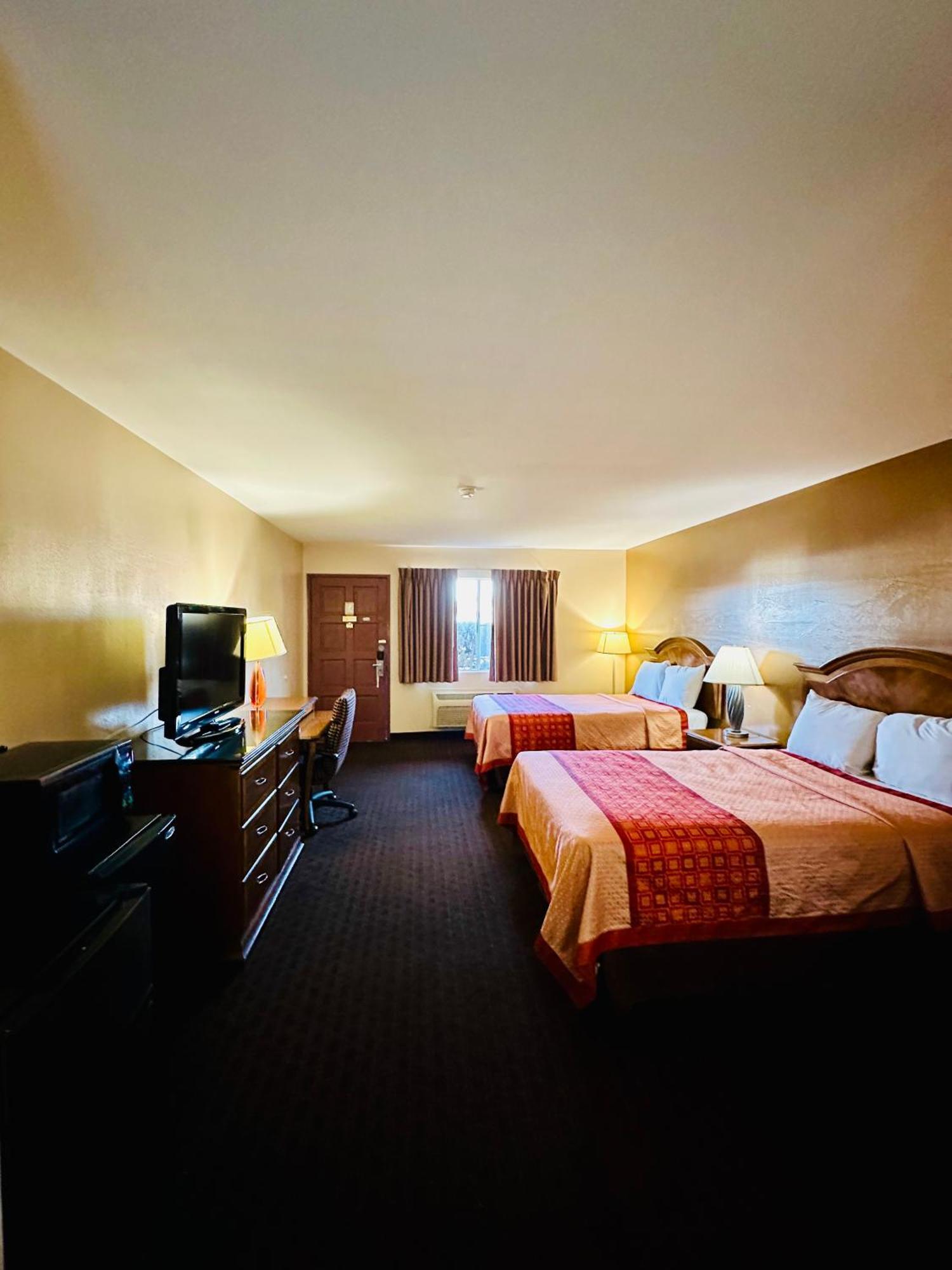 Franciscan Inn Motel Vista Bagian luar foto