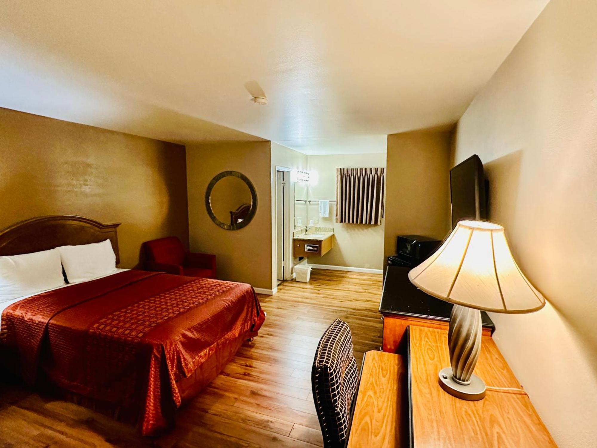 Franciscan Inn Motel Vista Bagian luar foto