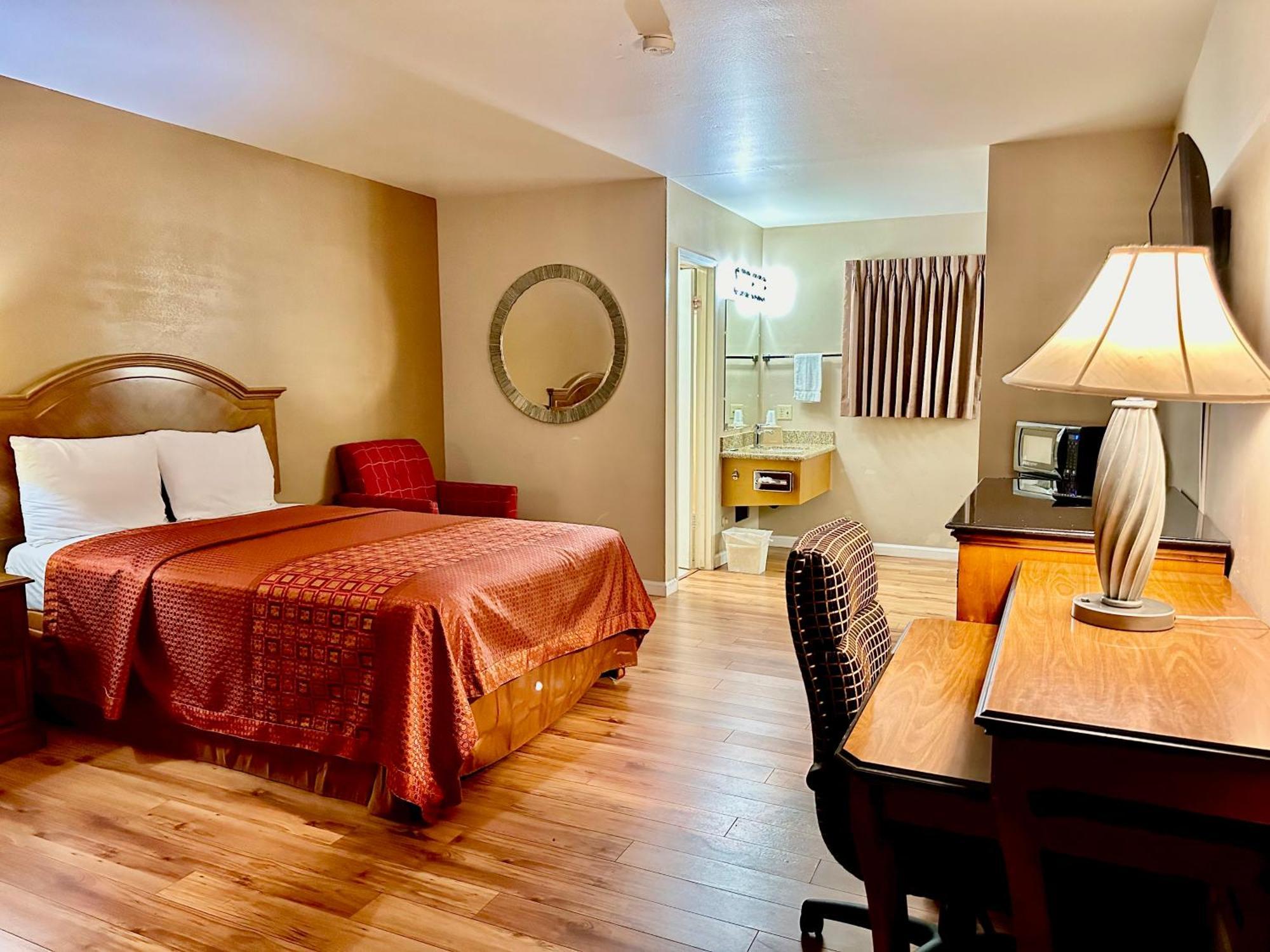 Franciscan Inn Motel Vista Bagian luar foto