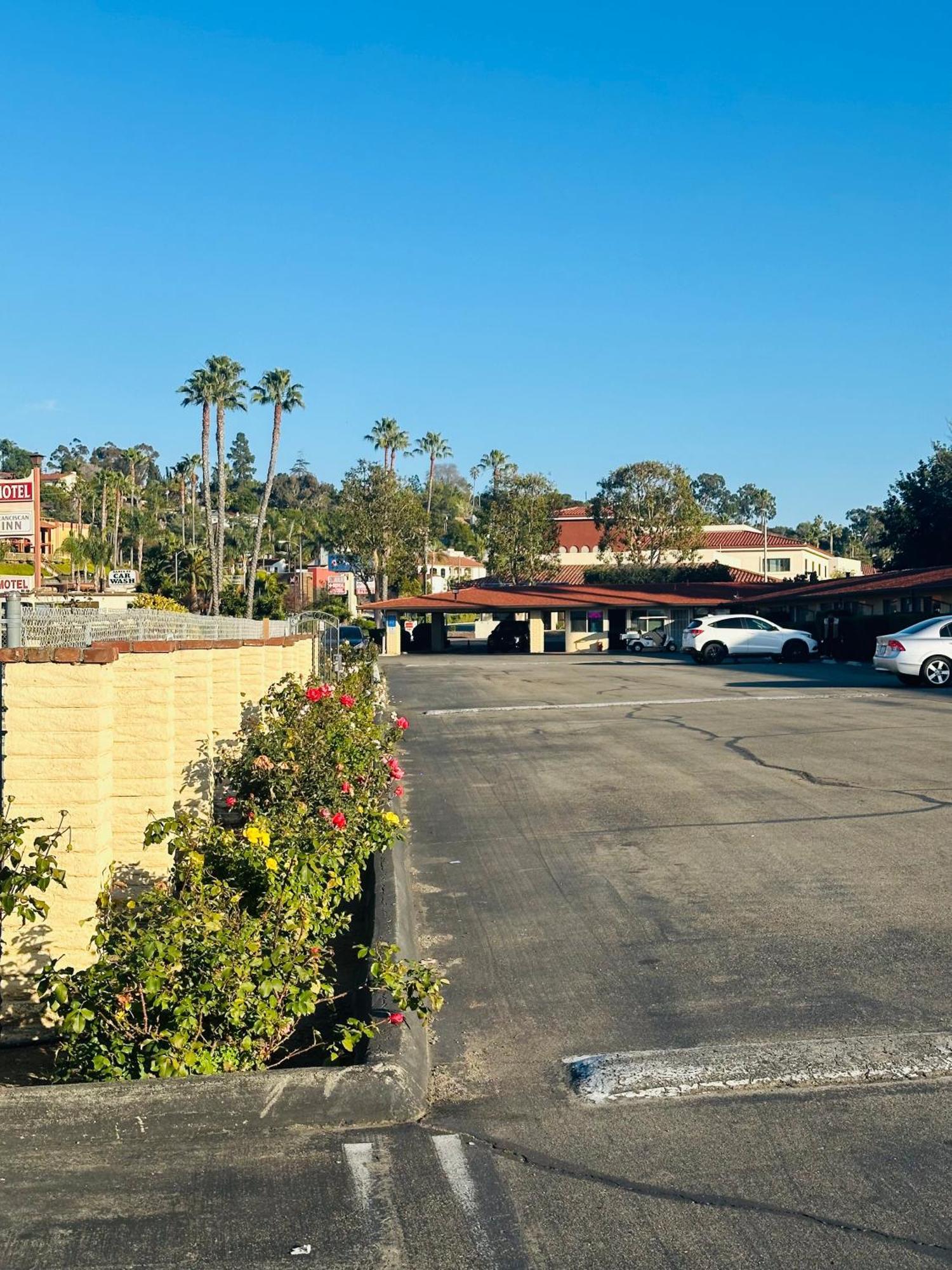 Franciscan Inn Motel Vista Bagian luar foto